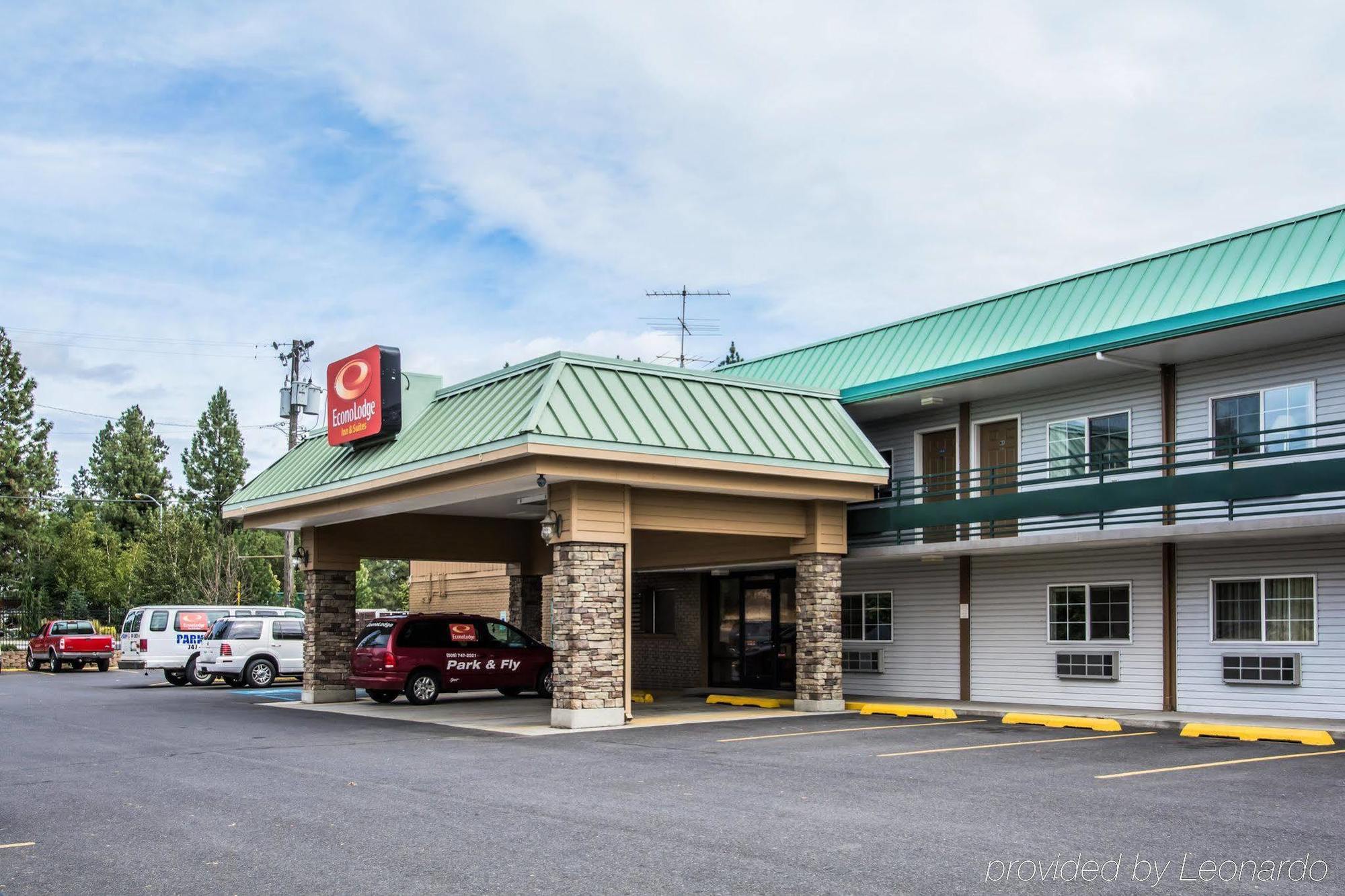 Econo Lodge & Suites スポーケン エクステリア 写真
