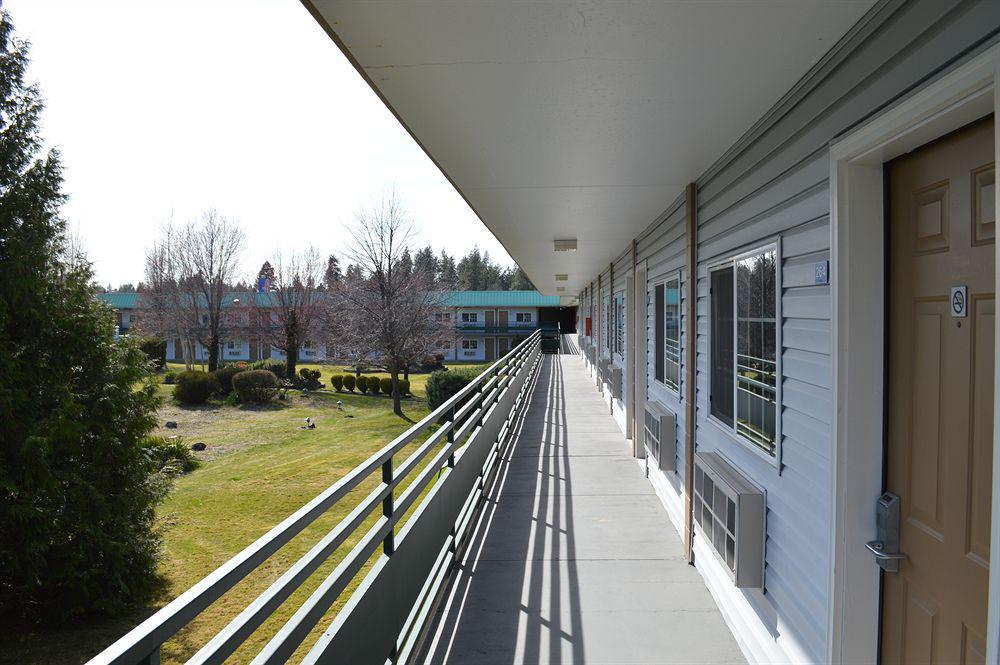 Econo Lodge & Suites スポーケン エクステリア 写真