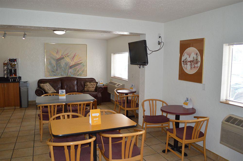Econo Lodge & Suites スポーケン エクステリア 写真