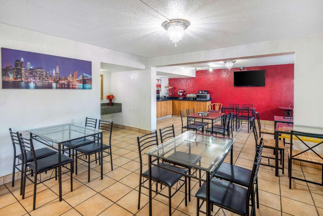 Econo Lodge & Suites スポーケン エクステリア 写真
